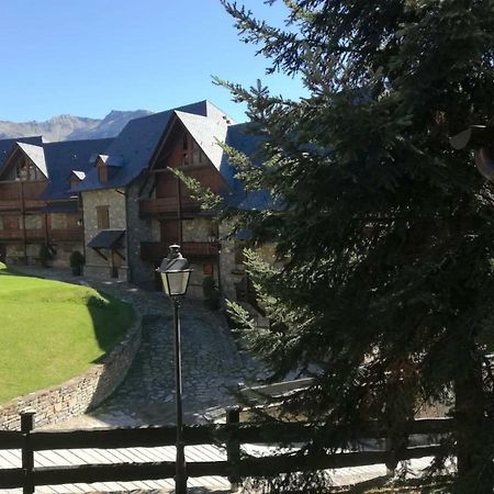 Espacioso apartamento en el Naut Aran Gessa Exterior foto